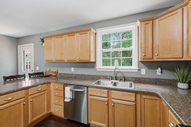 5636 Meadowcrest Ln, Nashville, TN 37209