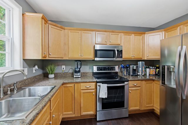 5636 Meadowcrest Ln, Nashville, TN 37209
