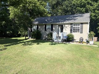 5636 Meadowcrest Ln, Nashville, TN 37209