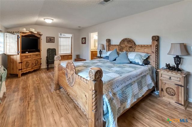 3662 N Fm 444, Inez, TX 77968