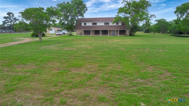3662 N Fm 444, Inez, TX 77968
