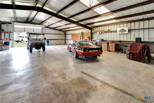 3662 N Fm 444, Inez, TX 77968
