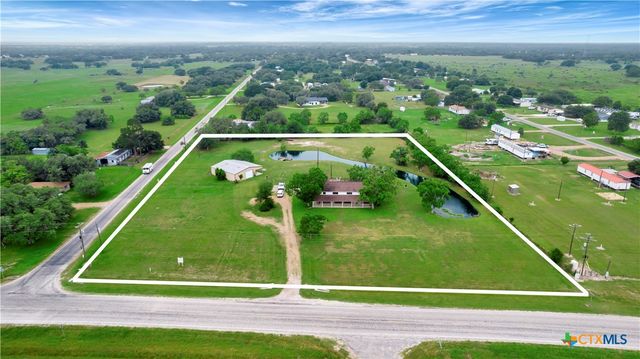3662 N Fm 444, Inez, TX 77968
