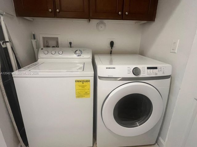 8985 NW 98th Avenue, Doral, FL 33178