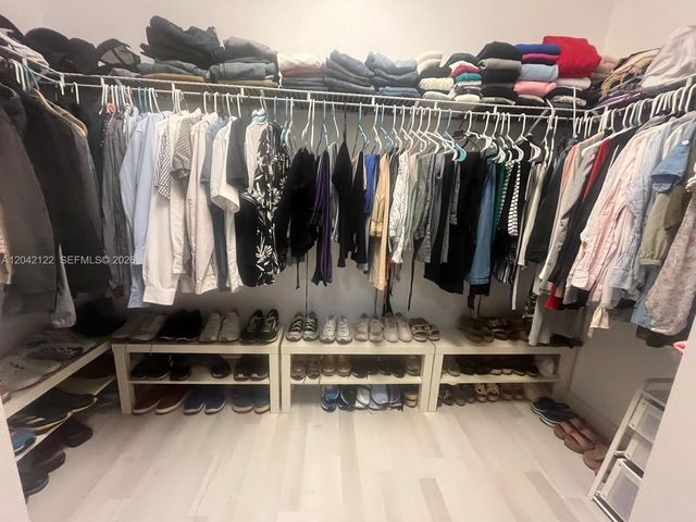 8985 NW 98th Avenue, Doral, FL 33178
