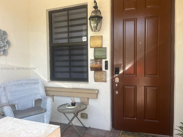 8985 NW 98th Avenue, Doral, FL 33178