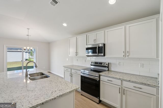 129 Lakeview Pines Way, Statesboro, GA 30461