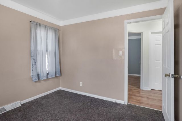 22000 Cunningham Avenue, Warren, MI 48091