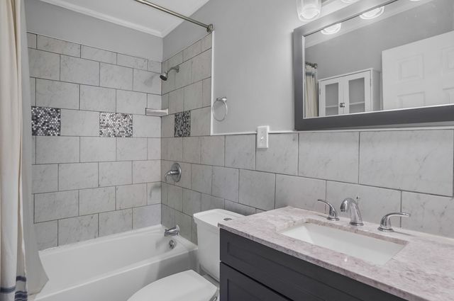 22000 Cunningham Avenue, Warren, MI 48091