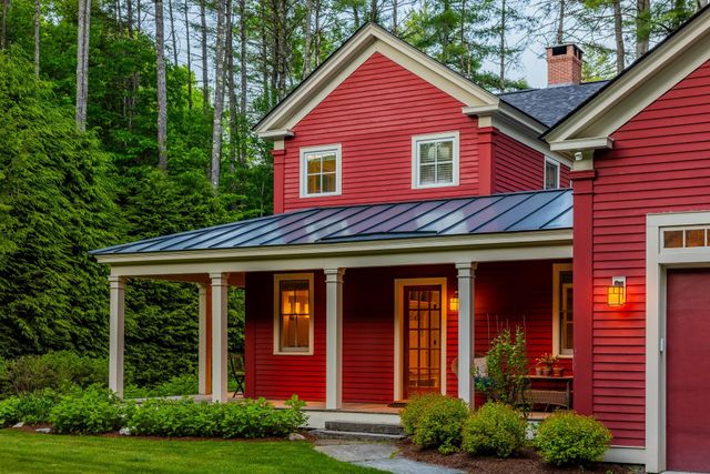 292 Hard Road, Hartford, VT 05059