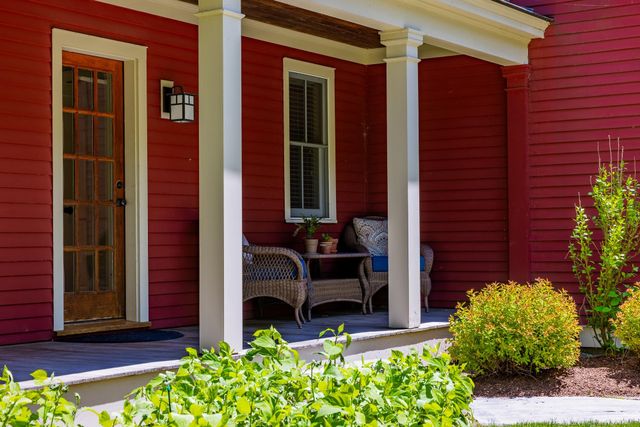 292 Hard Road, Hartford, VT 05059