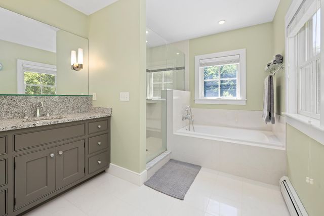 292 Hard Road, Hartford, VT 05059