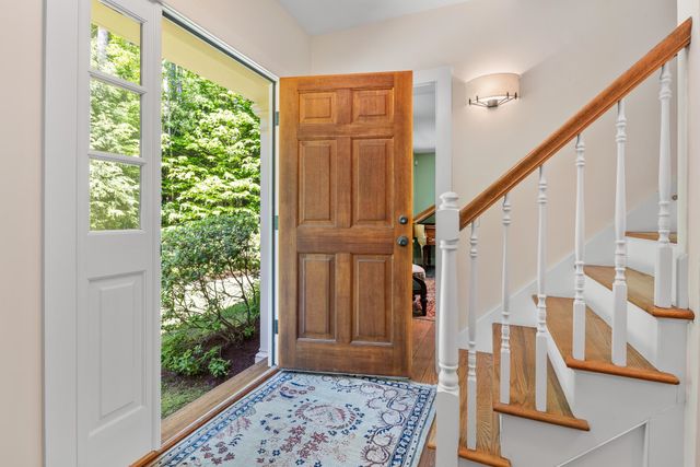 292 Hard Road, Hartford, VT 05059