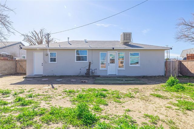 937 W Norberry, Lancaster, CA 93534