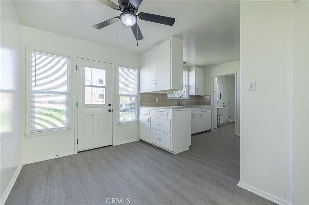 Image 13 of property listing at 937 W Norberry, Lancaster, CA 93534