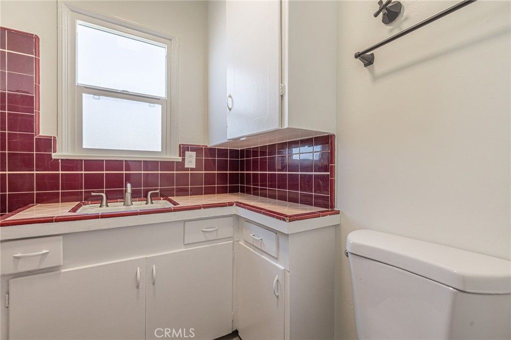 Image 22 of property listing at 937 W Norberry, Lancaster, CA 93534