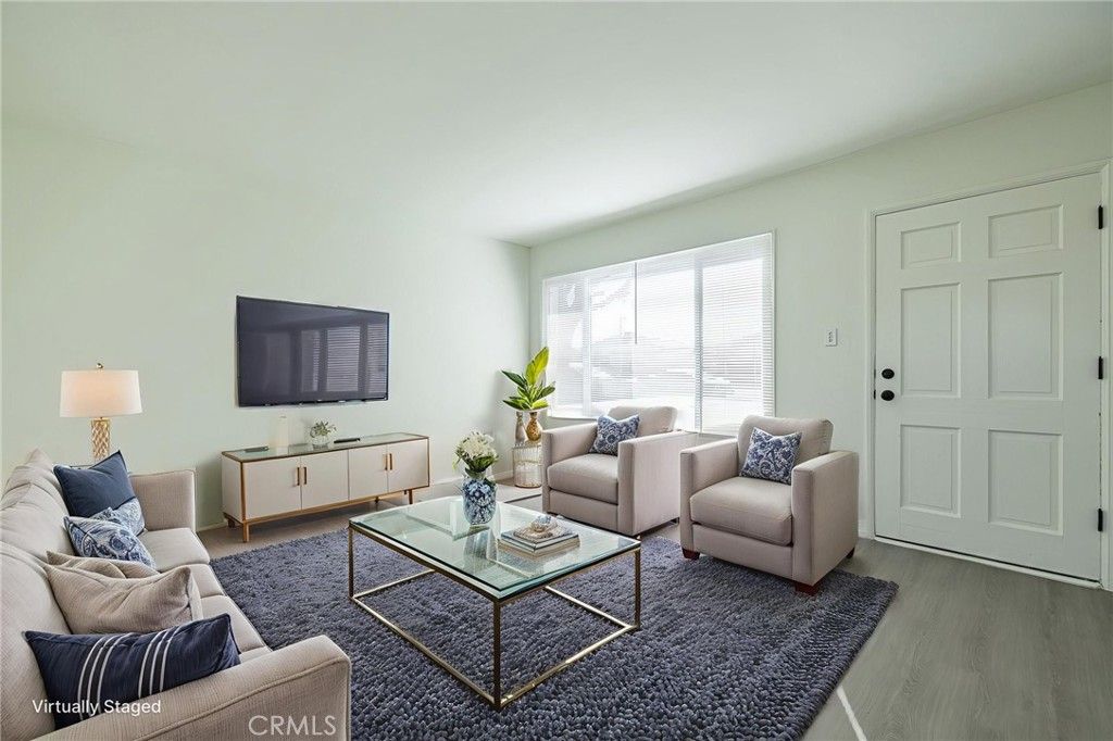 Image 6 of property listing at 937 W Norberry, Lancaster, CA 93534