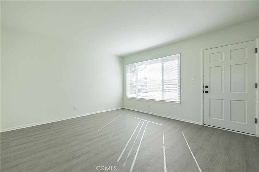 Image 7 of property listing at 937 W Norberry, Lancaster, CA 93534