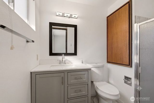 26607 Manchester Court, Kent, WA 98032