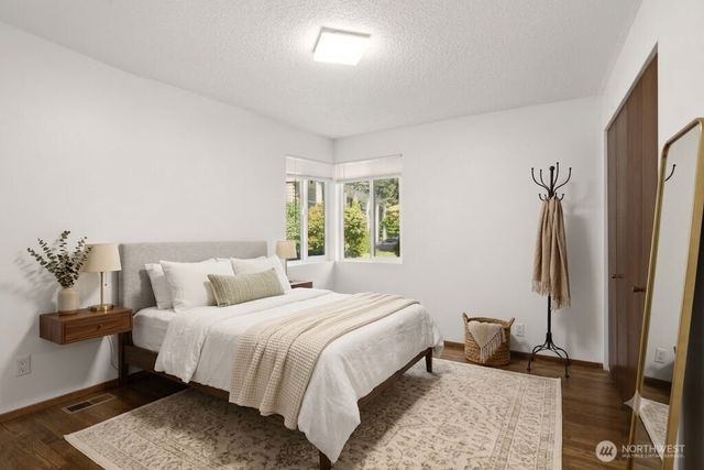 26607 Manchester Court, Kent, WA 98032