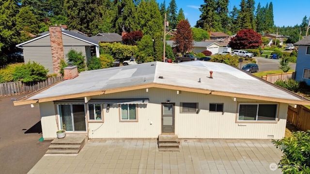 26607 Manchester Court, Kent, WA 98032