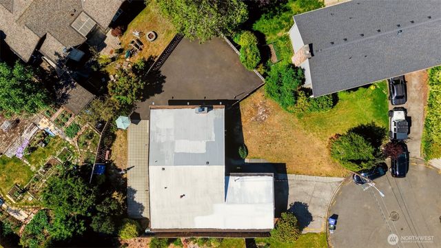 26607 Manchester Court, Kent, WA 98032