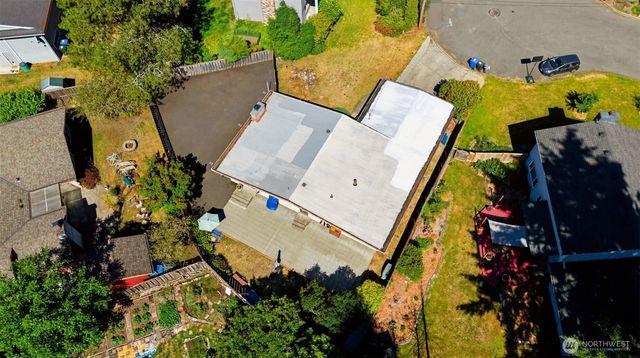 26607 Manchester Court, Kent, WA 98032