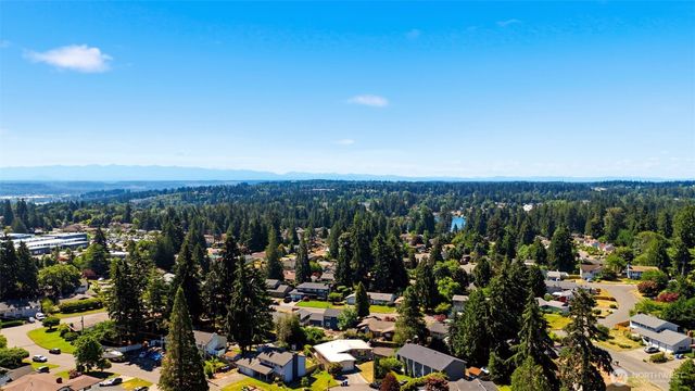 26607 Manchester Court, Kent, WA 98032