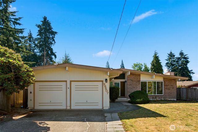 26607 Manchester Court, Kent, WA 98032