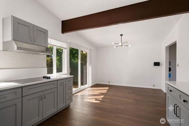 26607 Manchester Court, Kent, WA 98032
