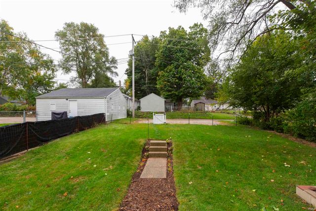 214 E Woodside Street, South Bend, IN 46614