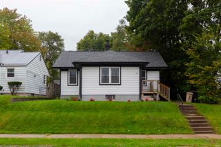 214 E Woodside Street, South Bend, IN 46614