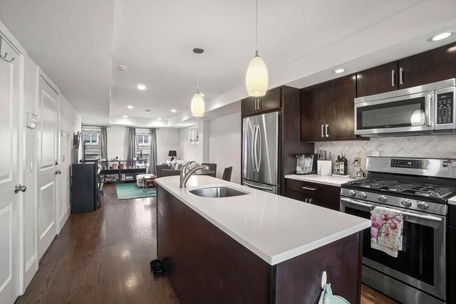 208-210 West 7th Street 2L, Boston, MA 02127