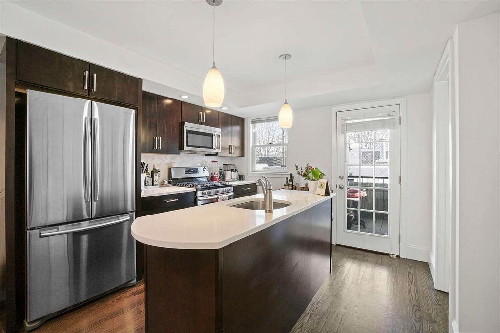 208-210 West 7th Street 2L, Boston, MA 02127