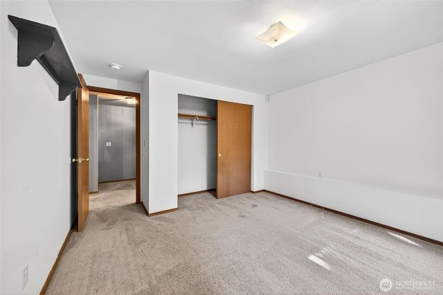 7011 47th Avenue E, Tacoma, WA 98443
