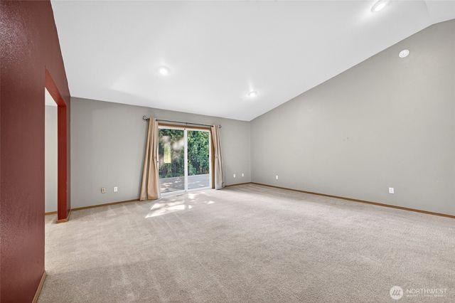 7011 47th Avenue E, Tacoma, WA 98443