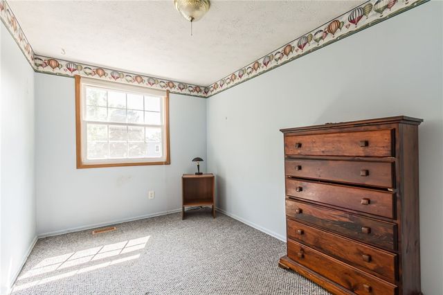 5715 Dalton Drive, Farmington, NY 14425