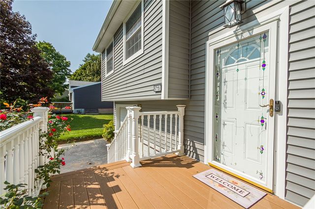 5715 Dalton Drive, Farmington, NY 14425