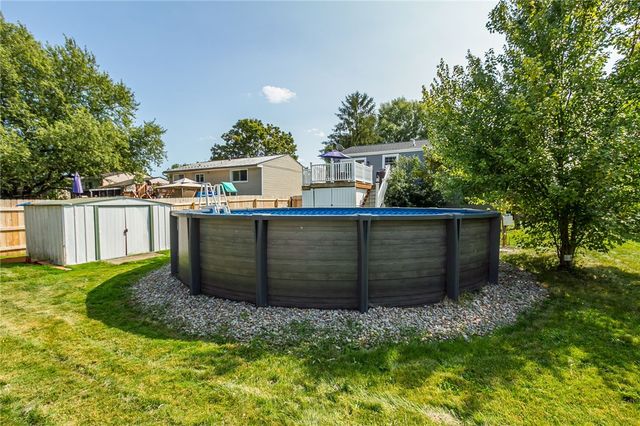 5715 Dalton Drive, Farmington, NY 14425