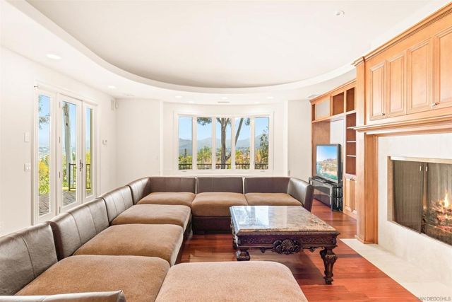 12131 View Pointe Row, San Diego, CA 92128