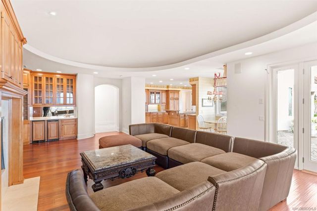 12131 View Pointe Row, San Diego, CA 92128