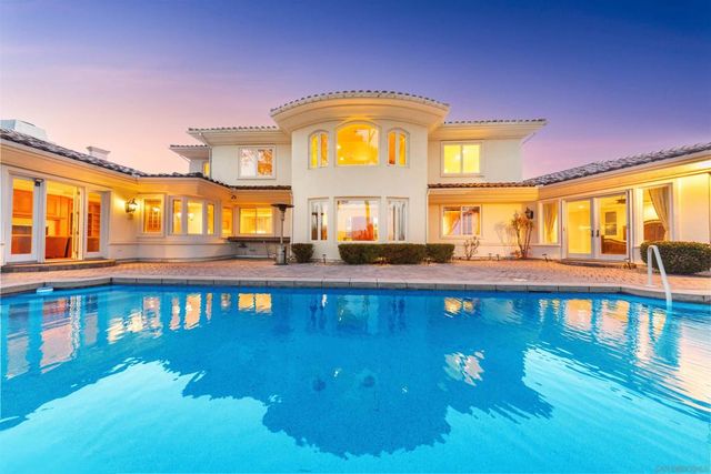 12131 View Pointe Row, San Diego, CA 92128