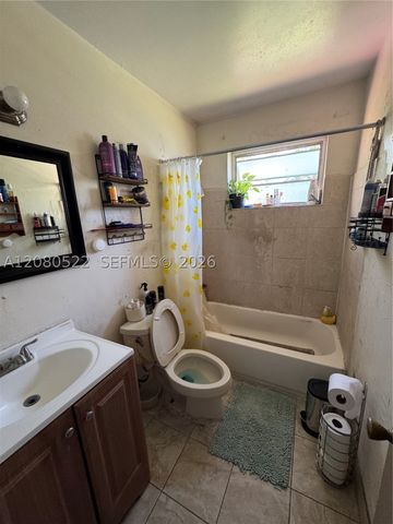 1075 NW 100th St, Miami, FL 33150