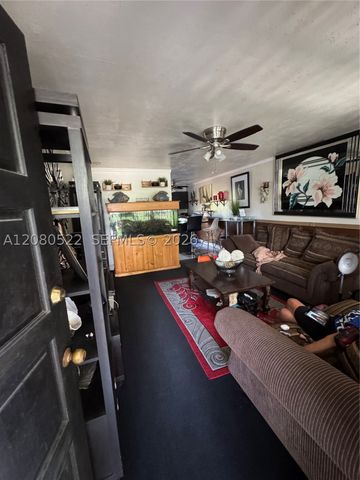 1075 NW 100th St, Miami, FL 33150