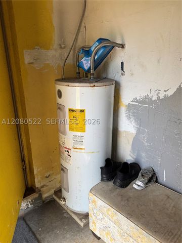 1075 NW 100th St, Miami, FL 33150