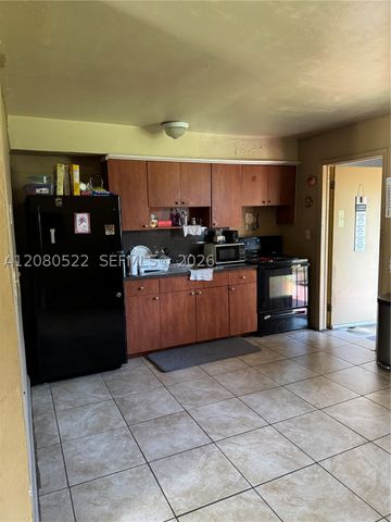 1075 NW 100th St, Miami, FL 33150