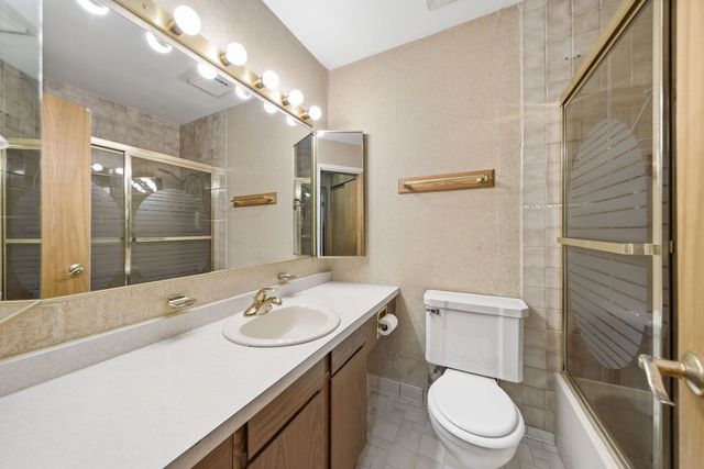 5517 E Lake Drive 91-E, Lisle, IL 60532