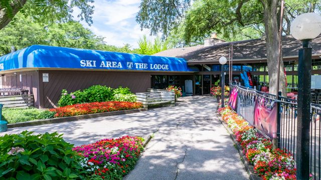 5517 E Lake Drive 91-E, Lisle, IL 60532