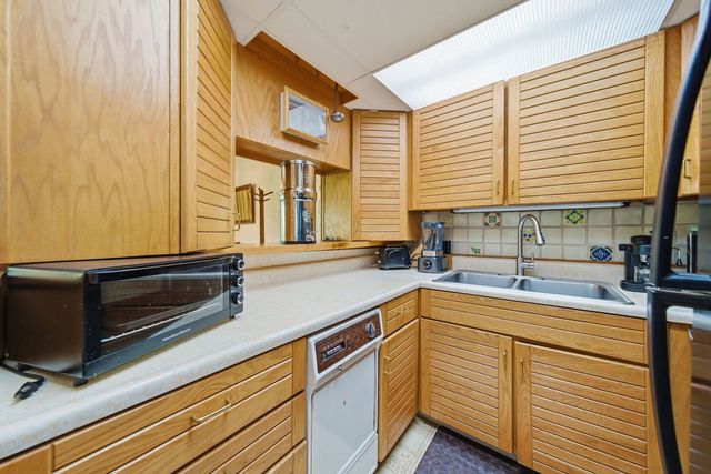 5517 E Lake Drive 91-E, Lisle, IL 60532