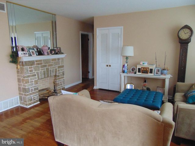 902 GLENDORA AVE, Glendora, NJ 08029